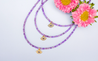 How to Wear a Choker Necklace: Dos and Don’ts